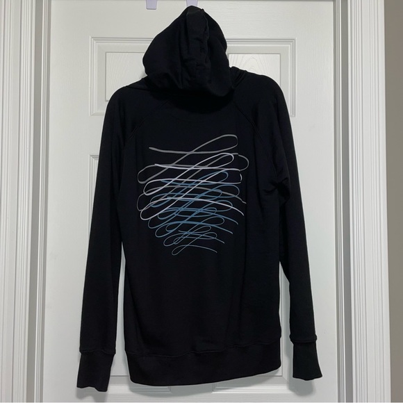 Lisa Lavie - Signed Album & Zip-Up Hoodie - Picture 4 of 12